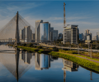 ônibus saindo da Rodoviária de Niterói para São Paulo